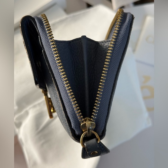 Chloe Long Wallet Leather  L Shape Zipper Turn Lock - Picture 6 of 16